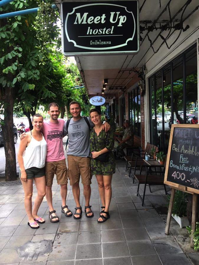 Meet Up Hostel Bangkok Exterior foto